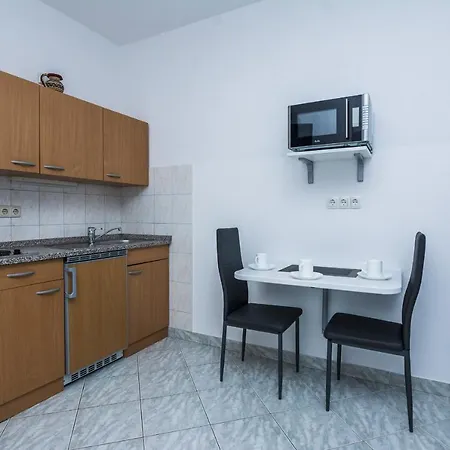 Skundric Apartment *